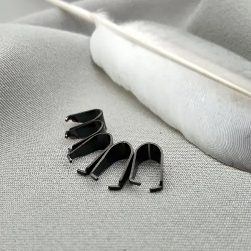 Бейл (крепеж к цепочке)