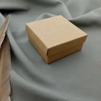 Коробочка картонная