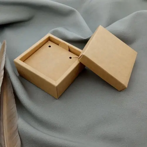 Коробочка картонная