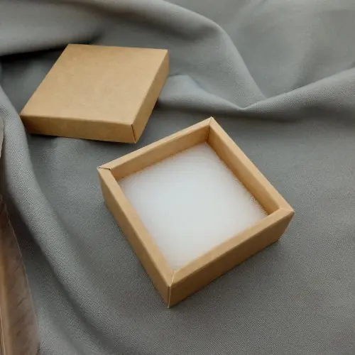 Коробочка картонная