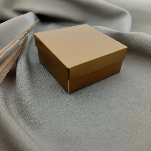 Коробочка картонная