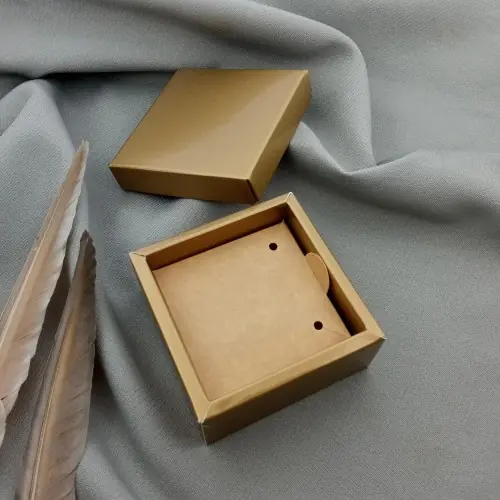 Коробочка картонная