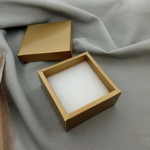 Коробочка картонная