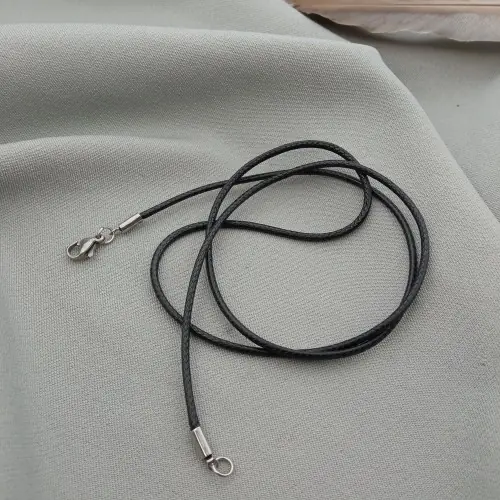 Шнурок плетёный