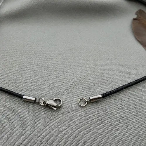 Шнурок плетёный