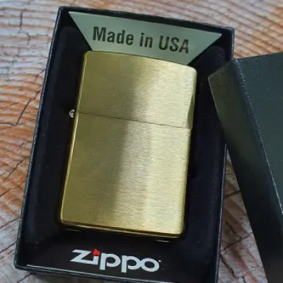 ZIPPO Brushed Brass 204B зажигалка